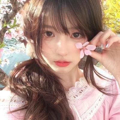 三个女儿把老爸宠上天